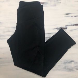 Cropped leggings with mesh detail